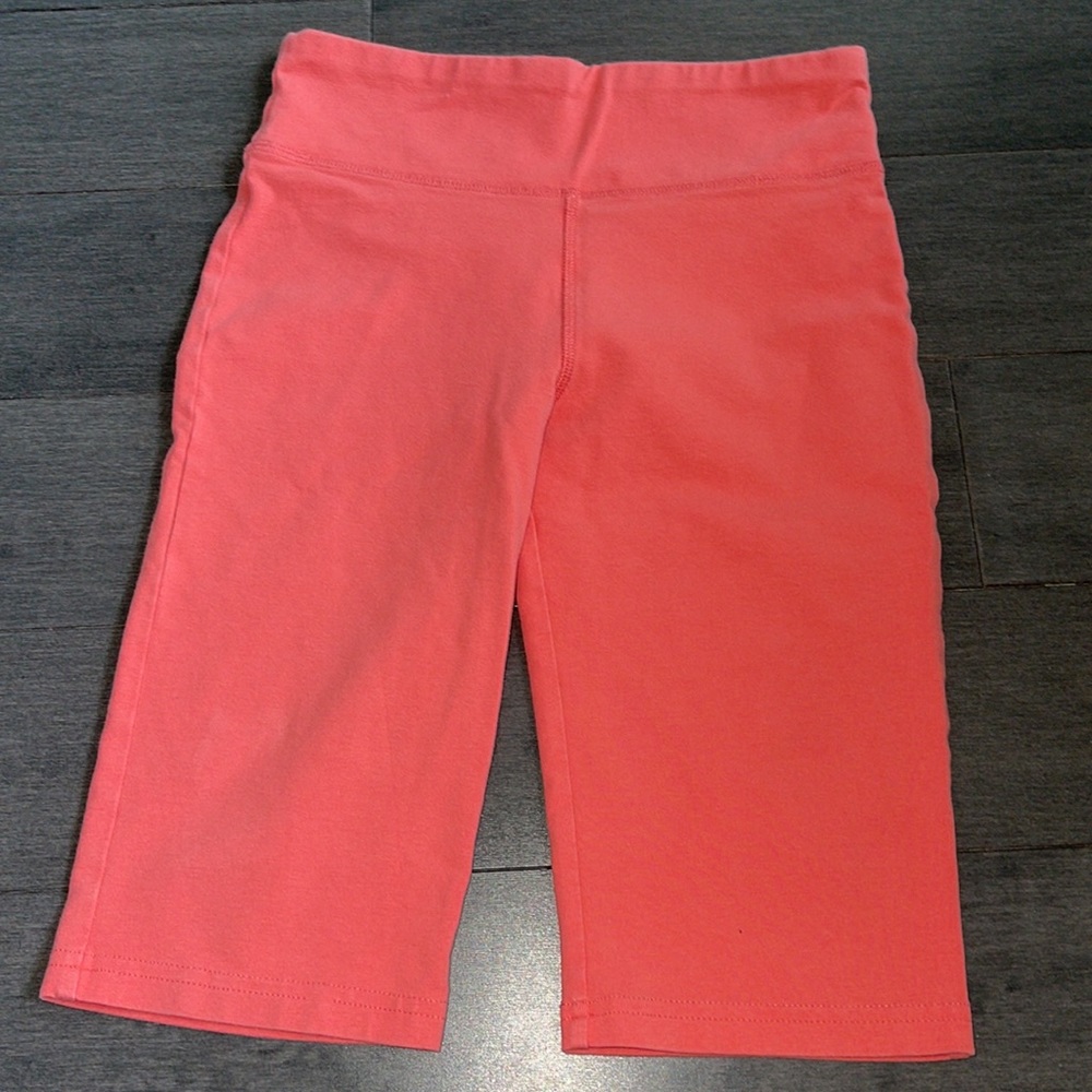 5/$10 Peekaboo Beans long shorts. Size 10yr